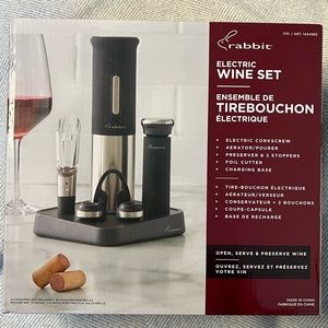 Brand NEW Rabbit Electric Wine Set